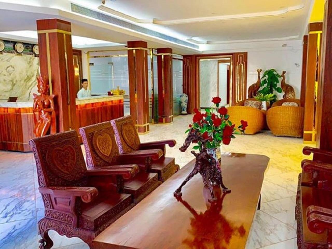 Palace Hotel Mandalay Exterior photo