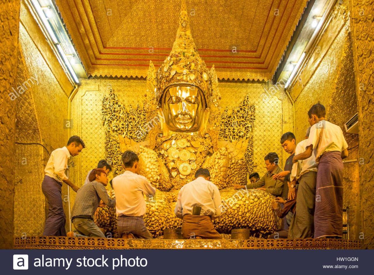 Palace Hotel Mandalay Exterior photo